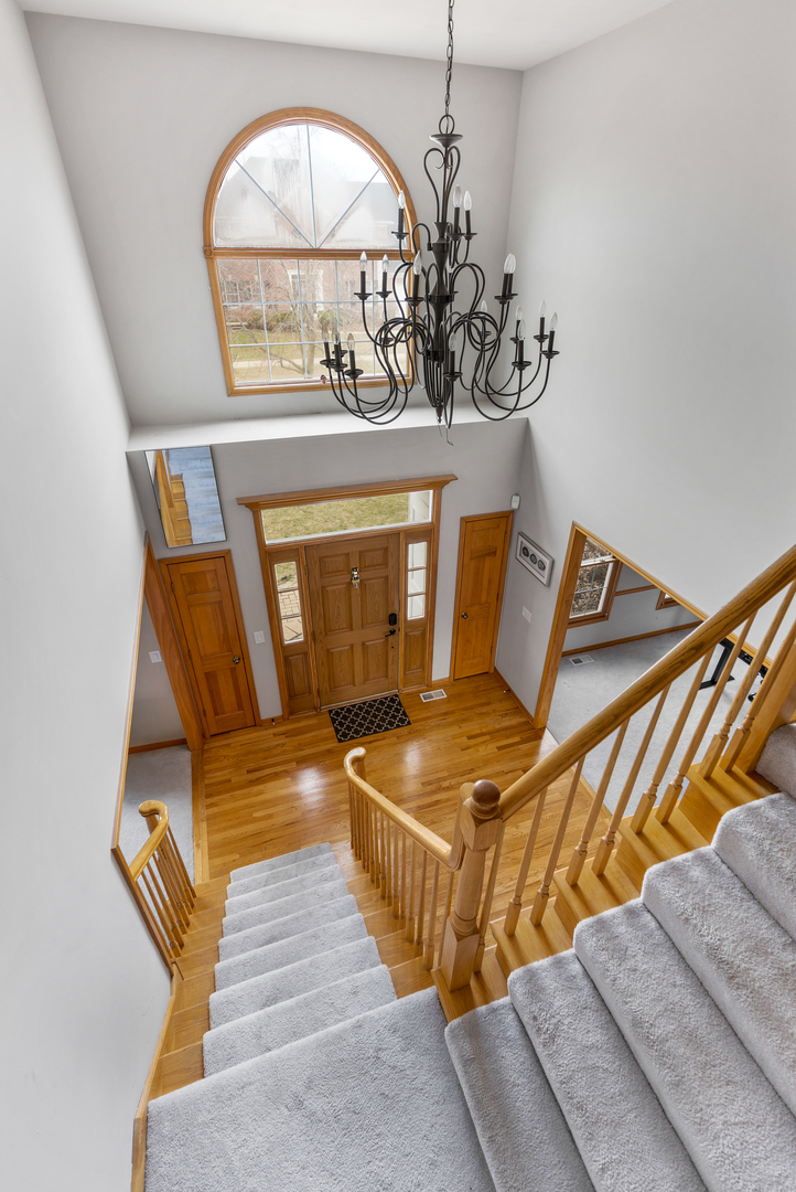 2052 Gardner Circle East Aurora, IL 60503 - Photo 12 of 26