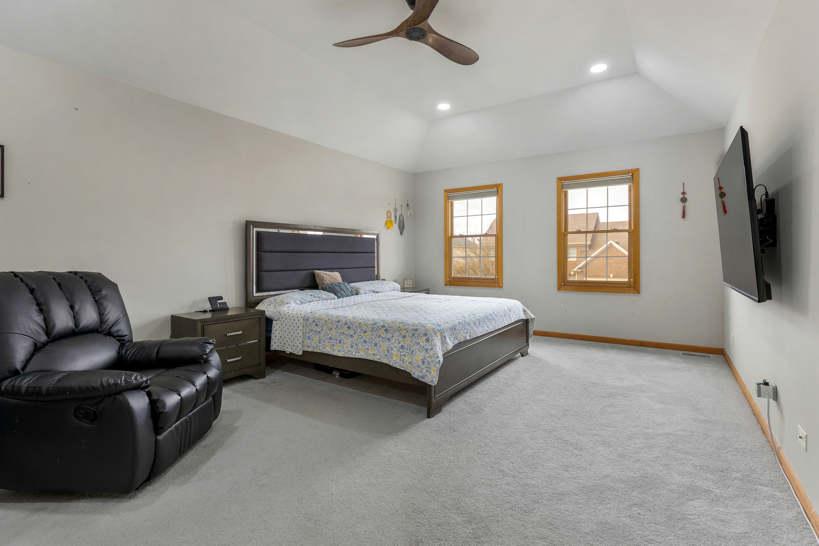 2052 Gardner Circle East Aurora, IL 60503 - Photo 13 of 26