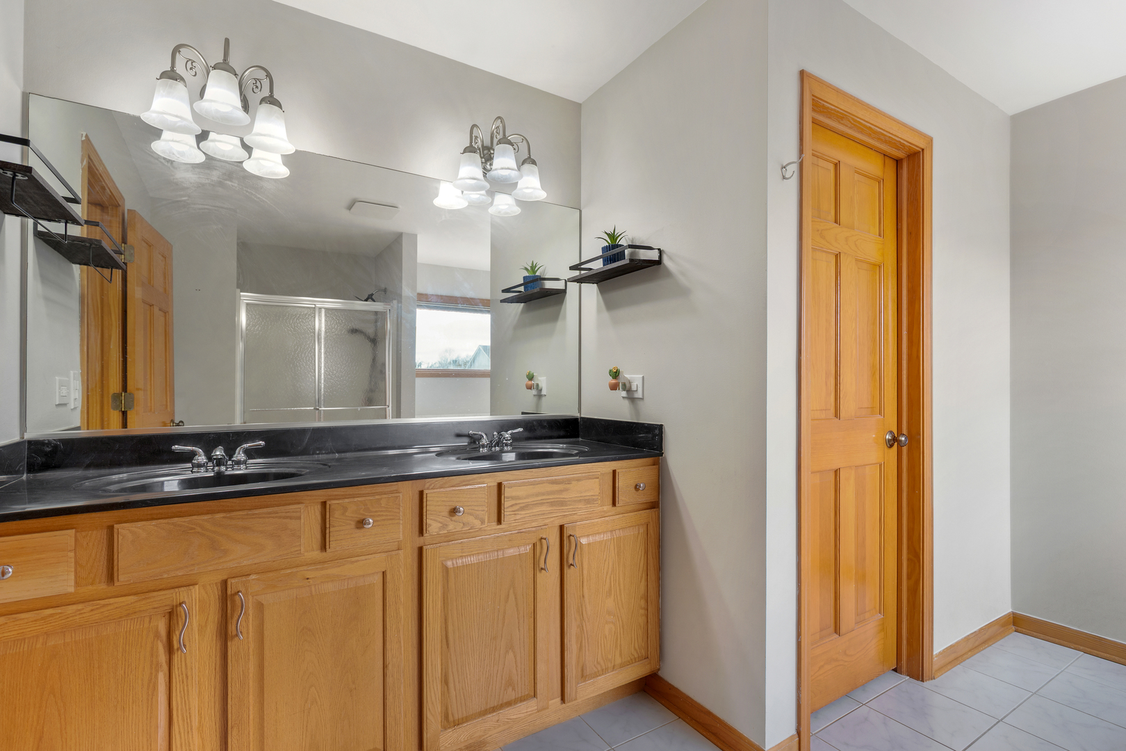 2052 Gardner Circle East Aurora, IL 60503 - Photo 18 of 26