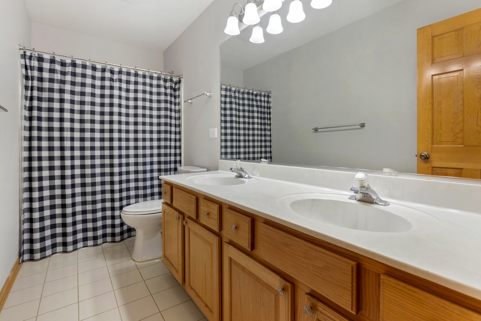 2052 Gardner Circle East Aurora, IL 60503 - Photo 21 of 26