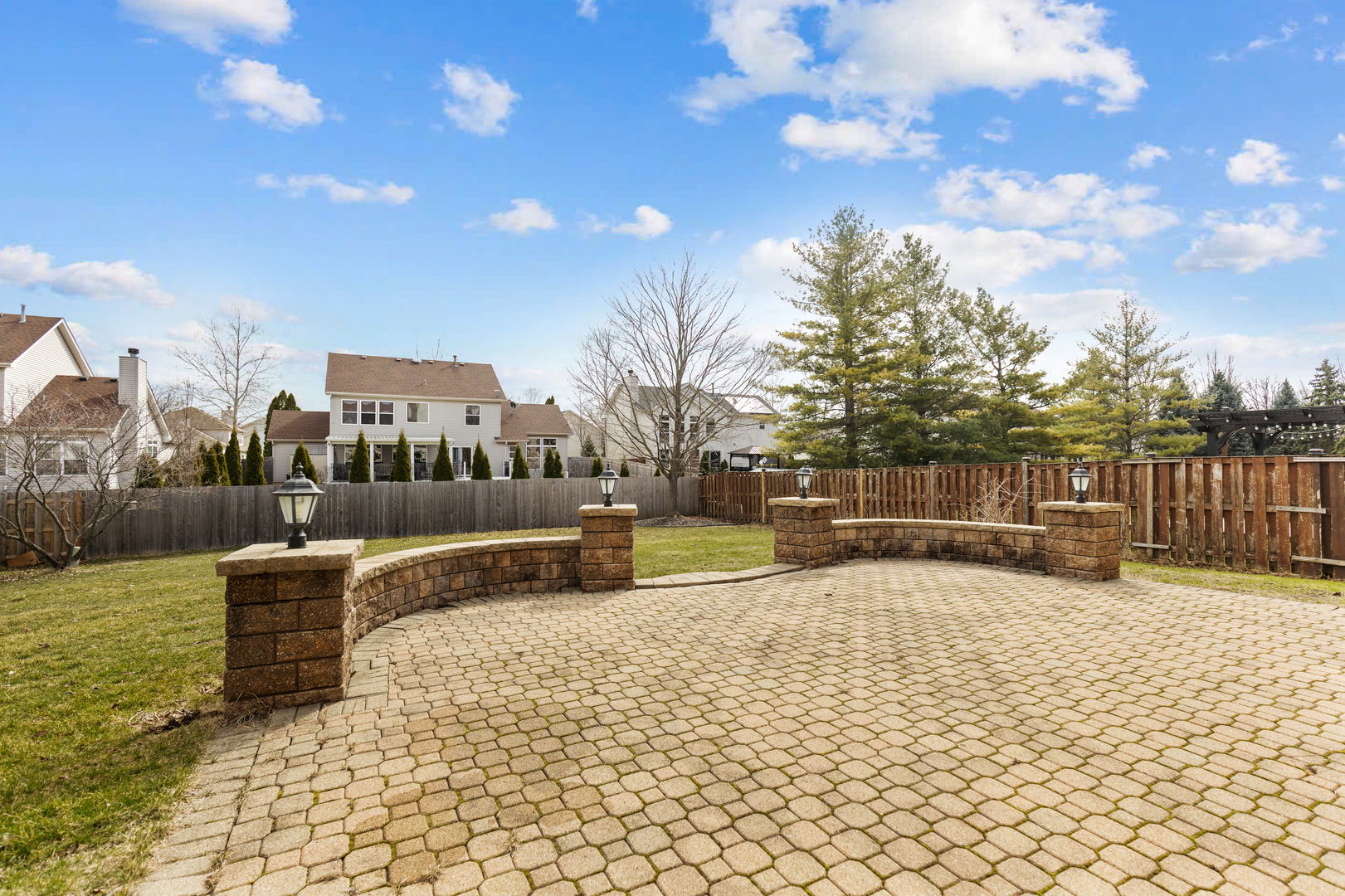 2052 Gardner Circle East Aurora, IL 60503 - Photo 24 of 26