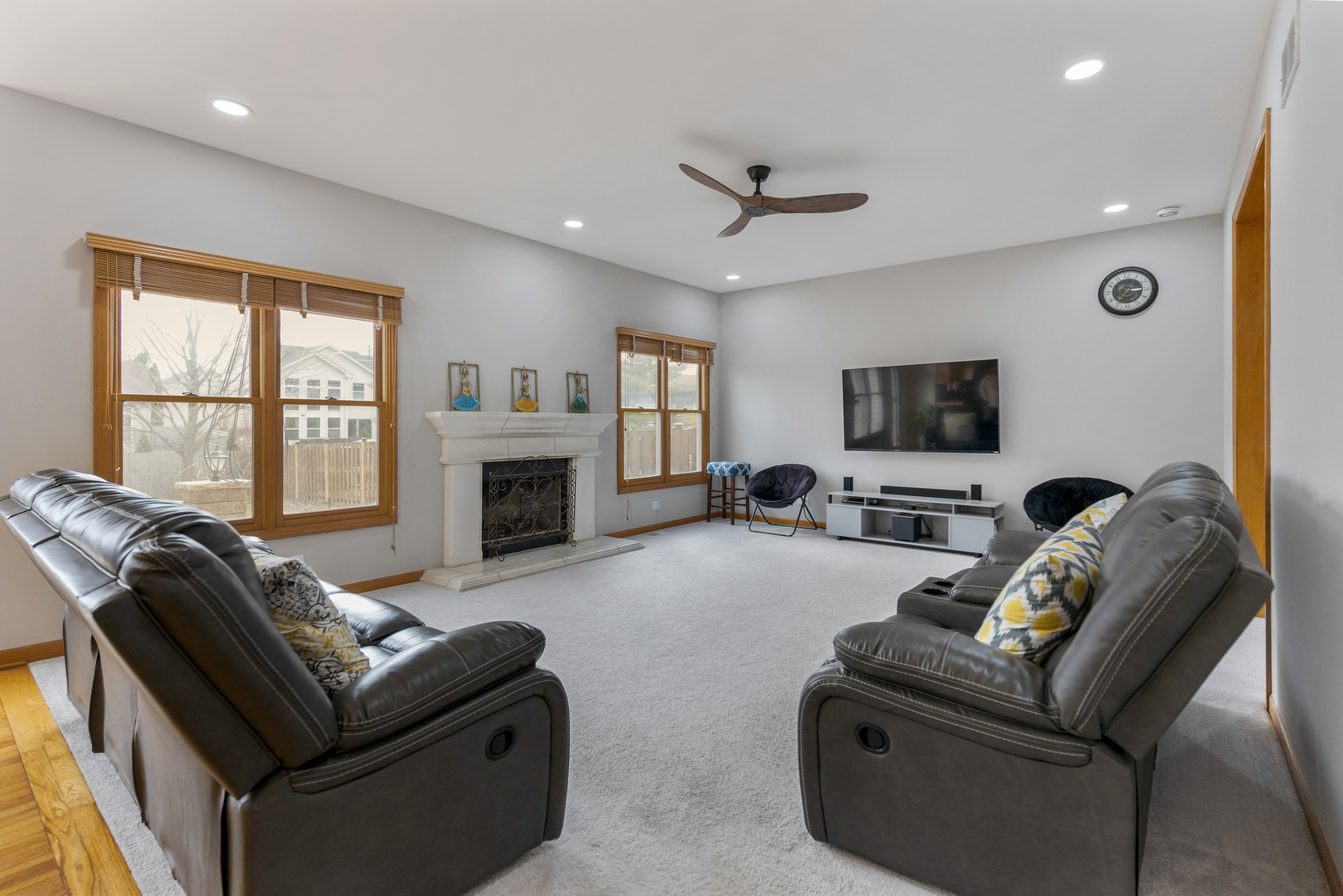 2052 Gardner Circle East Aurora, IL 60503 - Photo 8 of 26