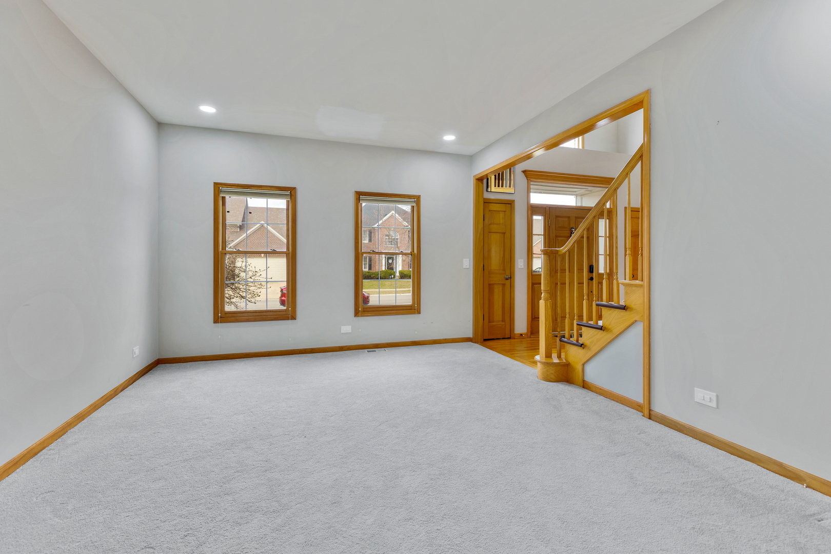 2052 Gardner Circle East Aurora, IL 60503 - Photo 10 of 26