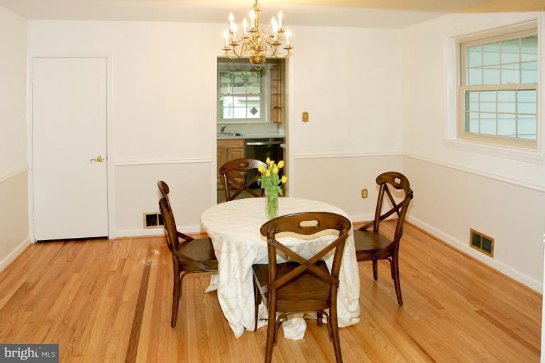 402 Ellsworth Drive Silver Spring, MD 20910 - Photo 3 of 23 Dining Room