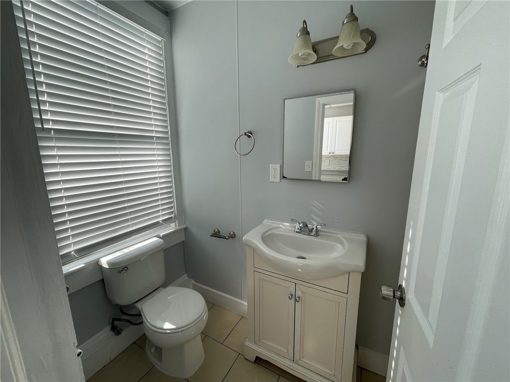 38 Freebody Street, Unit 207 Newport, RI 02840 - Photo 12 of 22