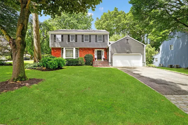 $1,380,000 | 38 Middale Road, White Plains, NY 10605