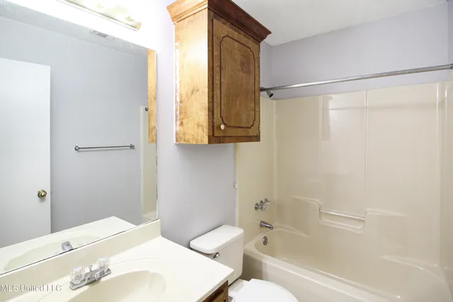 $170,900 | 1450 Dupree Road, Raymond, MS 39154