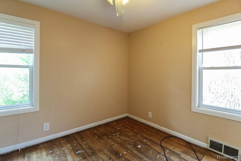 11184 Pardee Road Taylor, MI 48180 - Photo 9 of 21