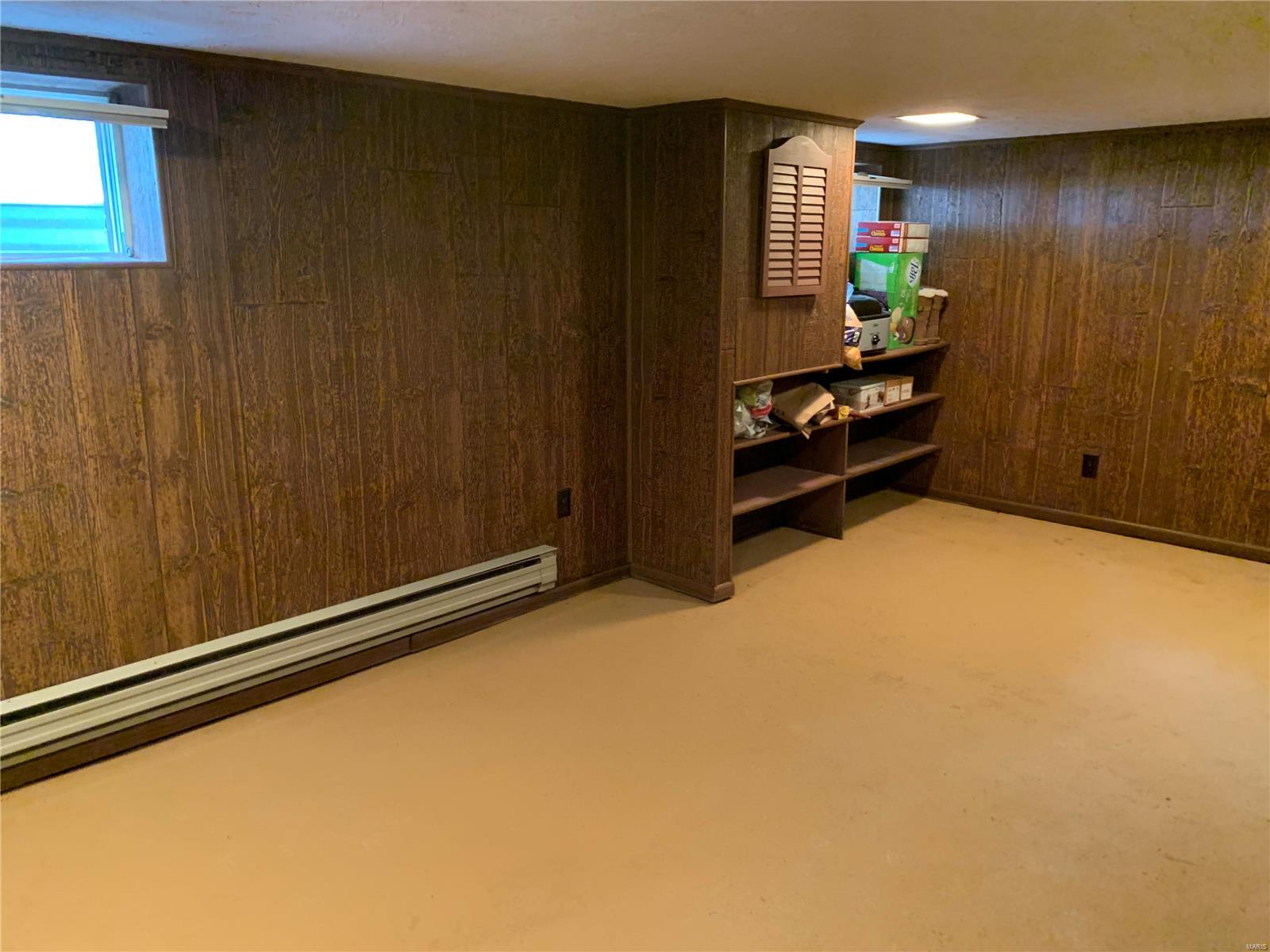 708 Walnut Hill Road Centralia, IL 62801 - Photo 18 of 41 Gallery Image 18