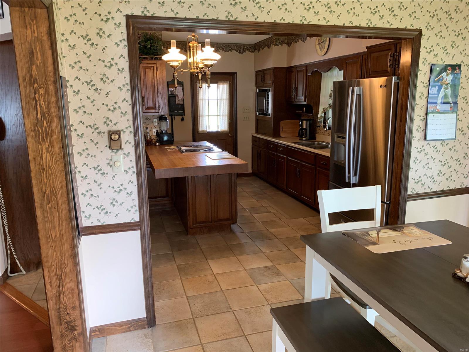 708 Walnut Hill Road Centralia, IL 62801 - Photo 24 of 41 Gallery Image 24