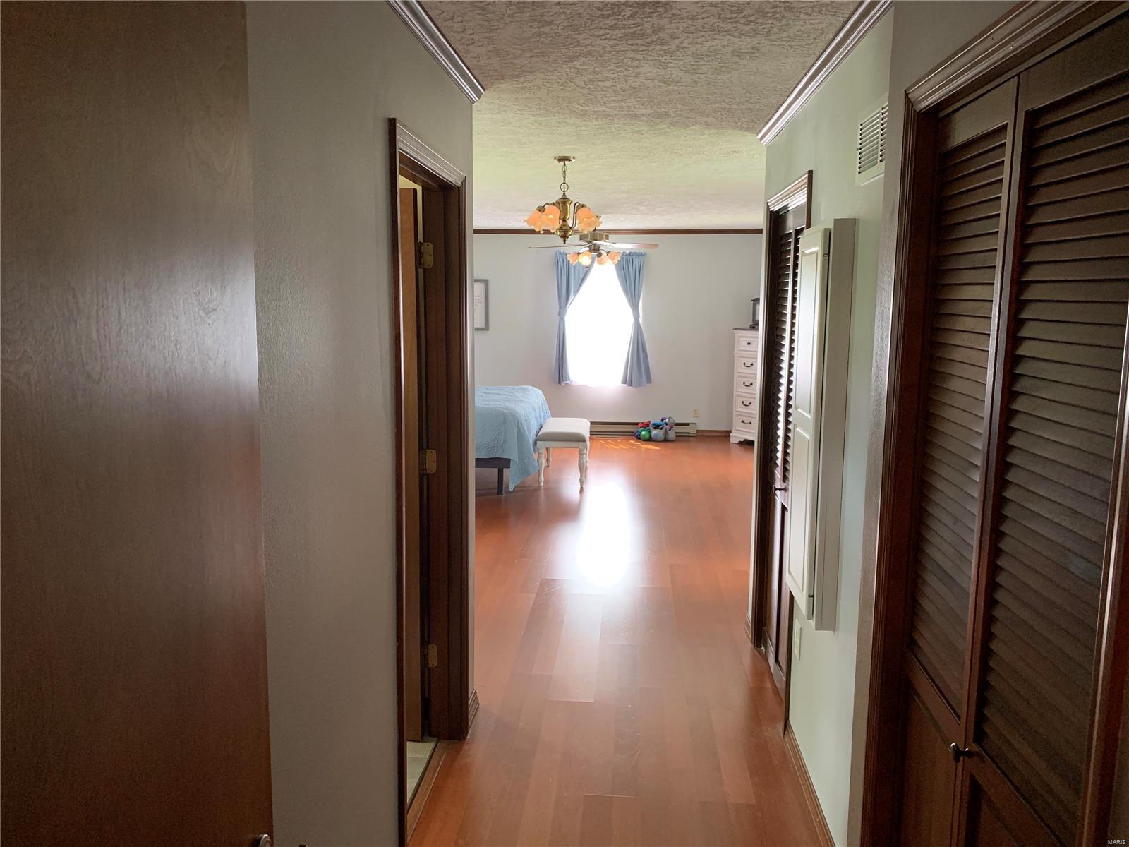 708 Walnut Hill Road Centralia, IL 62801 - Photo 31 of 41 Gallery Image 31