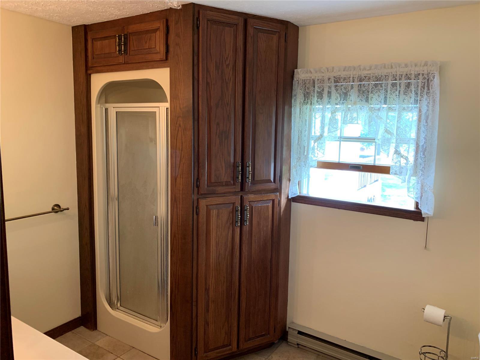 708 Walnut Hill Road Centralia, IL 62801 - Photo 33 of 41 Gallery Image 33