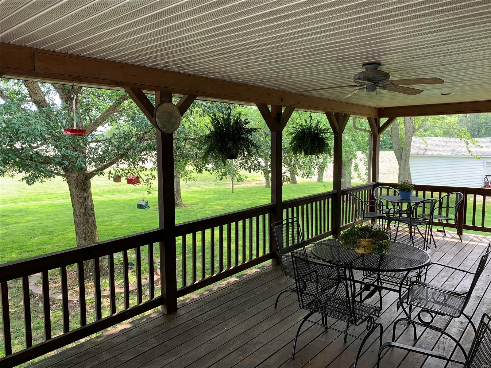 708 Walnut Hill Road Centralia, IL 62801 - Photo 40 of 41 Gallery Image 40