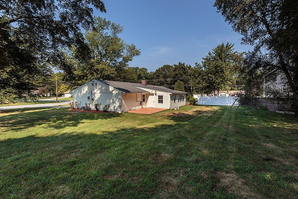 25 Judith Road Chelmsford, MA 01824 - Photo 10 of 29