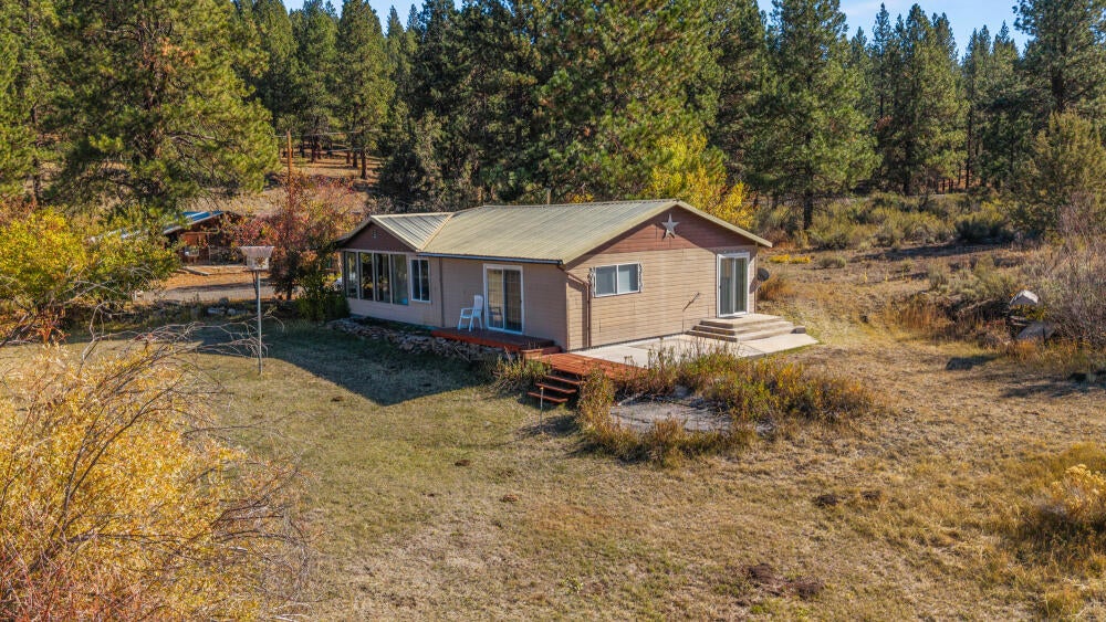 37220 Chiloquin Ridge Road Chiloquin, OR 97624 - Photo 3 of 60 37220ChiloquinRidgeRd-53