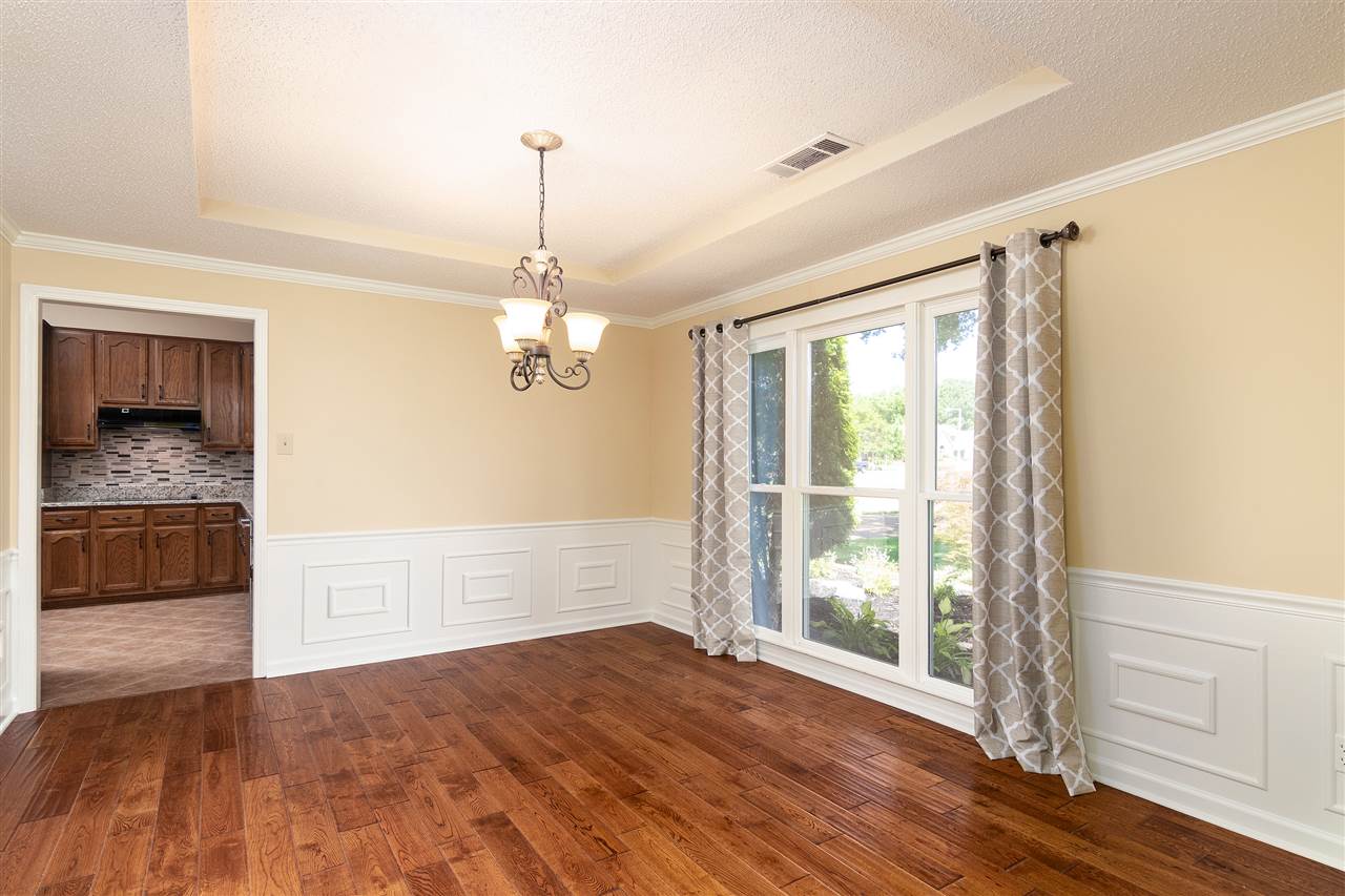 6945 Deerfield Road Bartlett, TN 38135 - Photo 5 of 25 Large Dining Room with hardwood flooring
