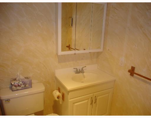 824 Flanders R 8240 Delray Beach Delray Beach, FL 33484 - Photo 6 of 16 Additional Photo