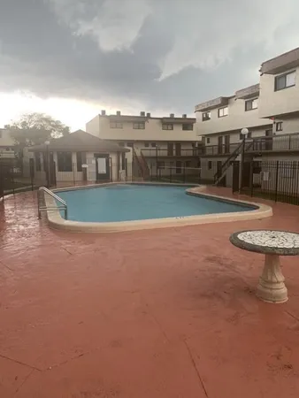 $2,200 | 1011 Southwest 105th Avenue, Unit 200, Miami, FL 33174