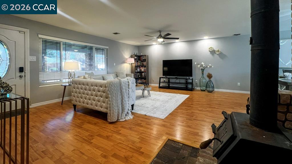 5510 Alaska Drive Concord, CA 94521 - Photo 5 of 49