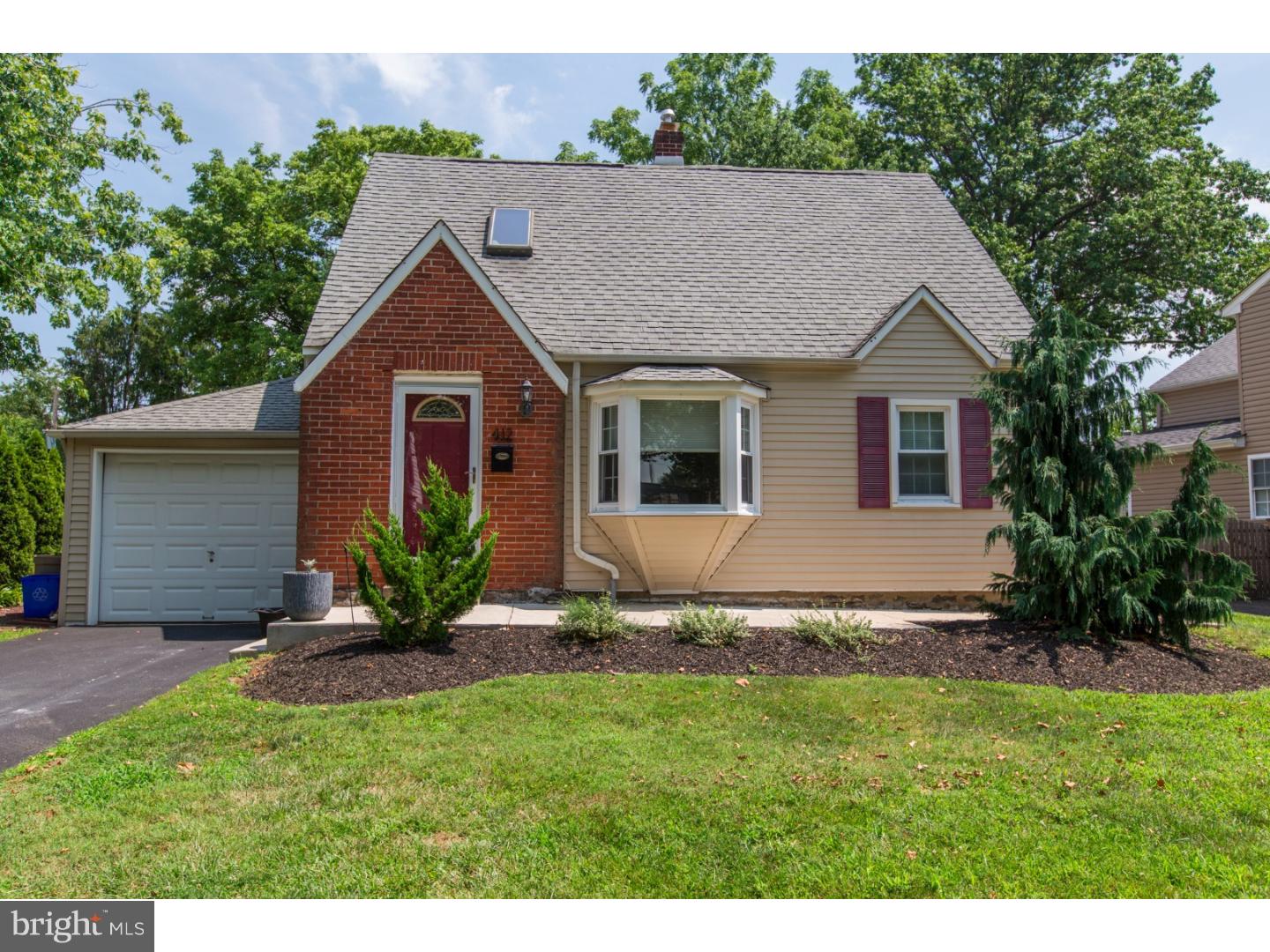 412 Crescent Road Hatboro, PA 19040 - Photo 1 of 24 Exterior Front
