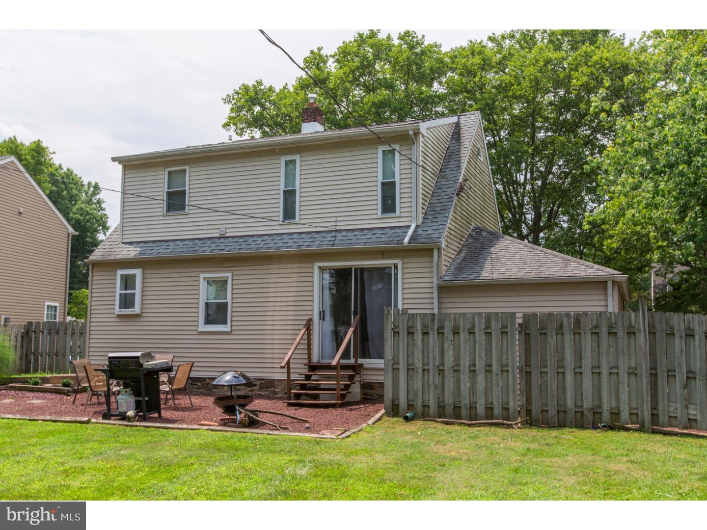 412 Crescent Road Hatboro, PA 19040 - Photo 22 of 24 Exterior Back