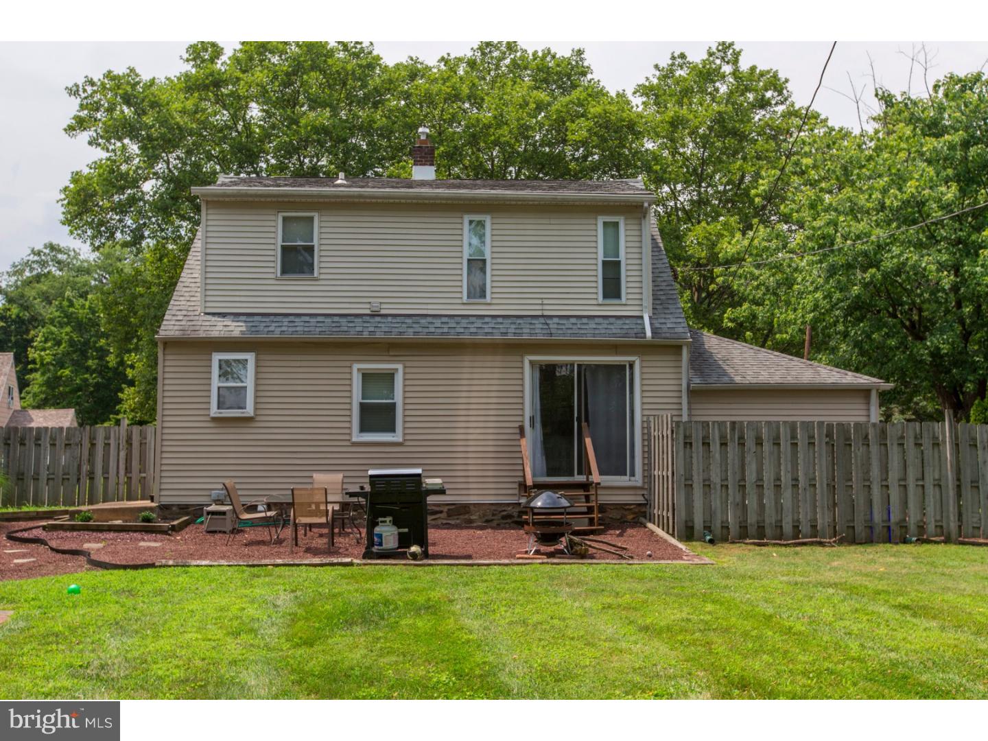 412 Crescent Road Hatboro, PA 19040 - Photo 23 of 24 Exterior Back