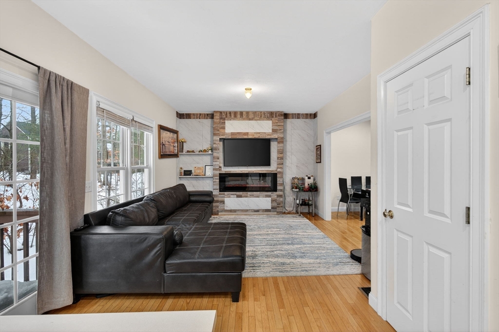 1 Knowlton Circle, Unit 1 Upton, MA 01568 - Photo 5 of 26