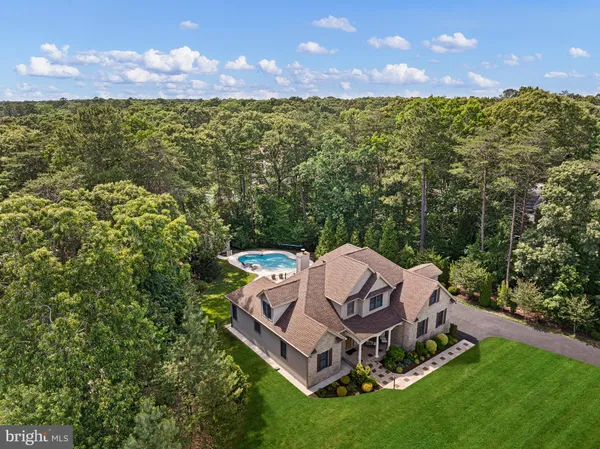 $850,000 | 18093 White Oak Drive, Milton, DE 19968