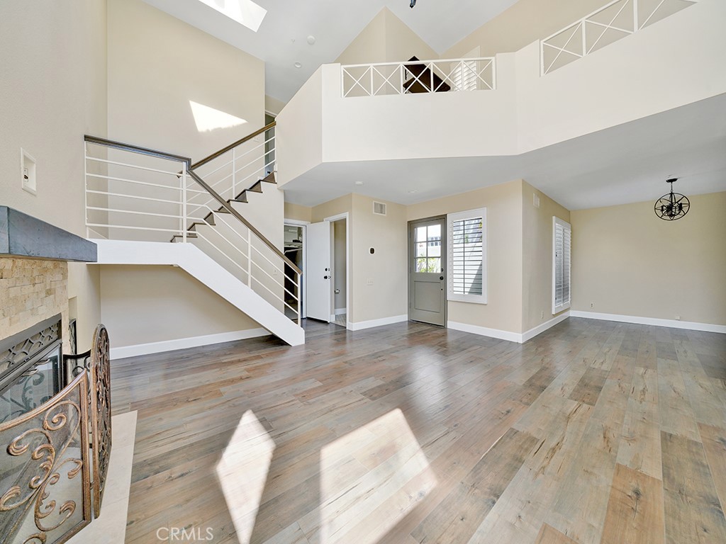 604 Via Espiritu San Clemente, CA 92672 - Photo 11 of 50 Living Room