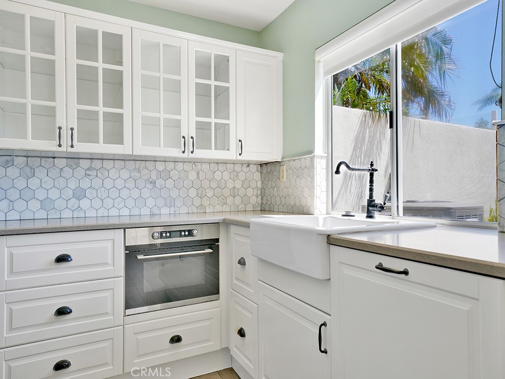 604 Via Espiritu San Clemente, CA 92672 - Photo 13 of 50 Kitchen