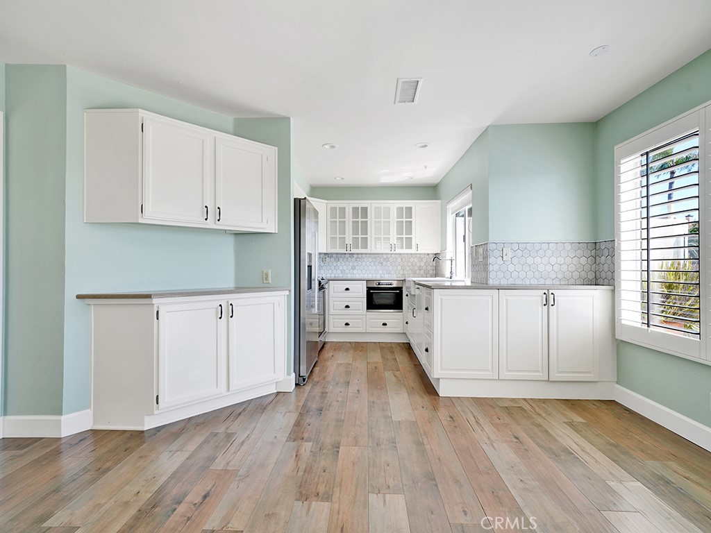 604 Via Espiritu San Clemente, CA 92672 - Photo 16 of 50 Kitchen
