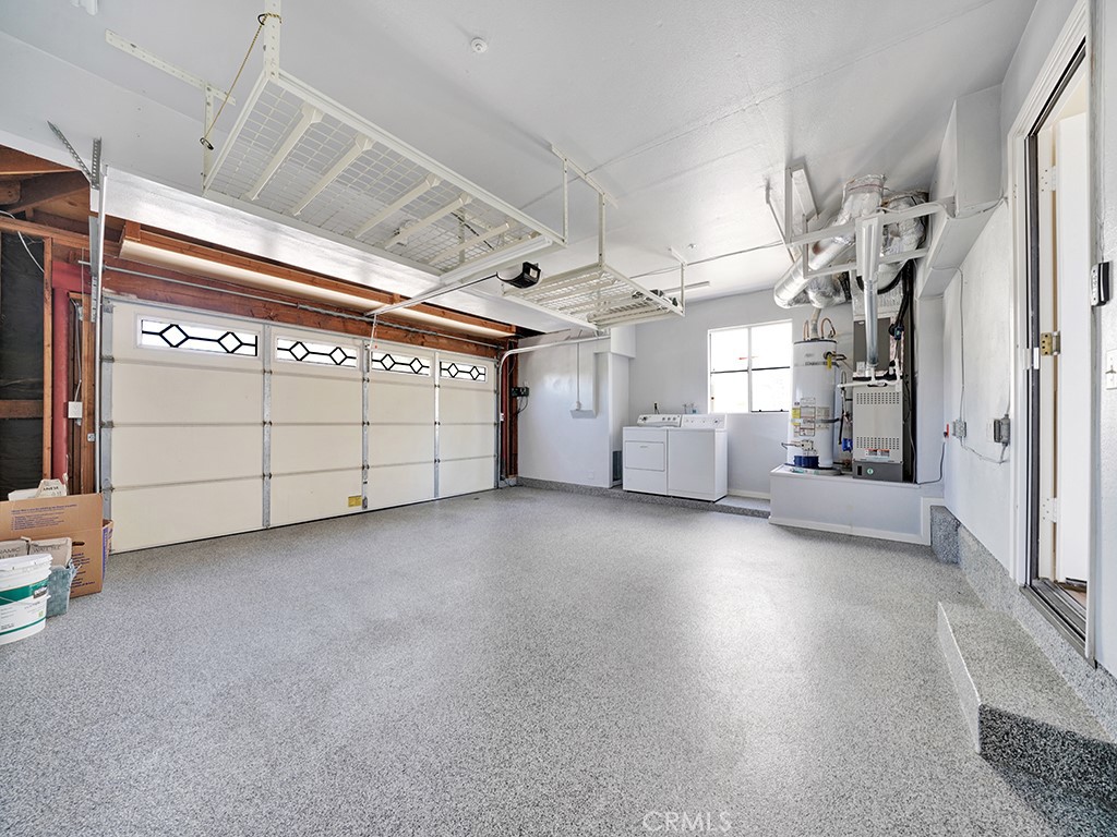 604 Via Espiritu San Clemente, CA 92672 - Photo 28 of 50 Garage