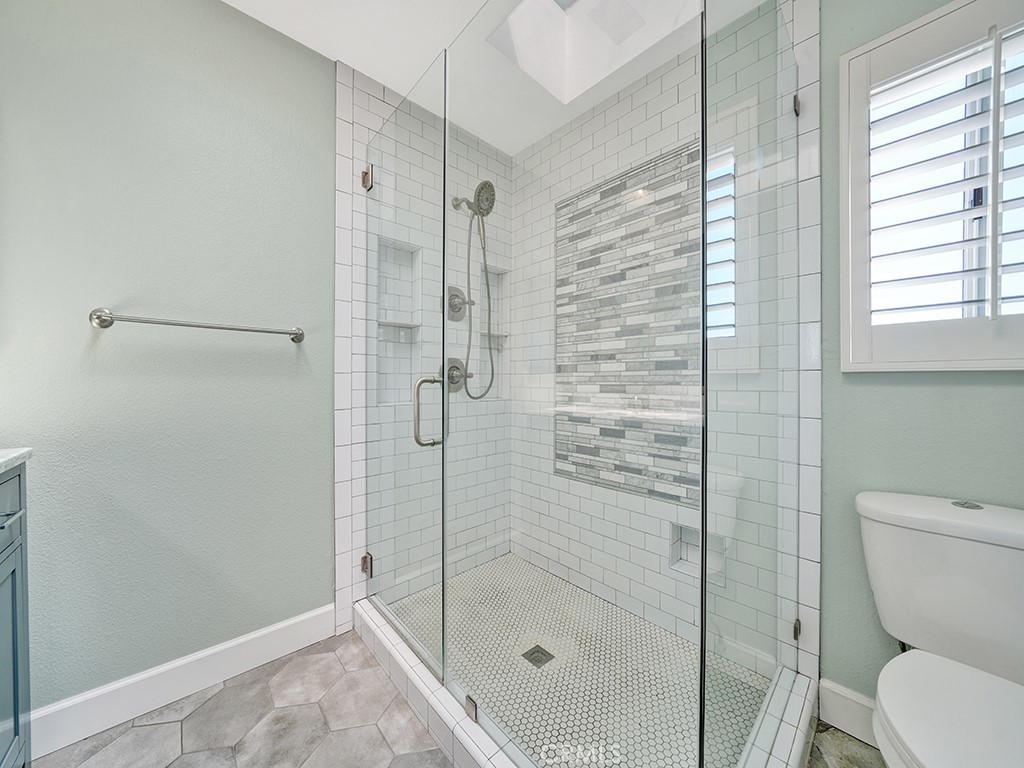 604 Via Espiritu San Clemente, CA 92672 - Photo 43 of 50 Primary Bath