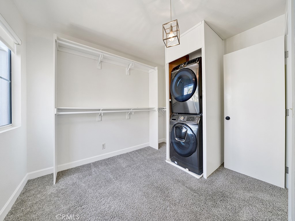 604 Via Espiritu San Clemente, CA 92672 - Photo 45 of 50 Laundry