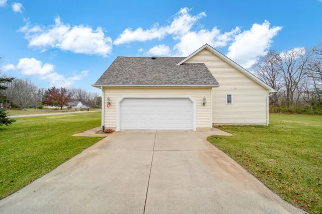 $389,875 | 5169 Alexander Drive, Britton, MI 49229