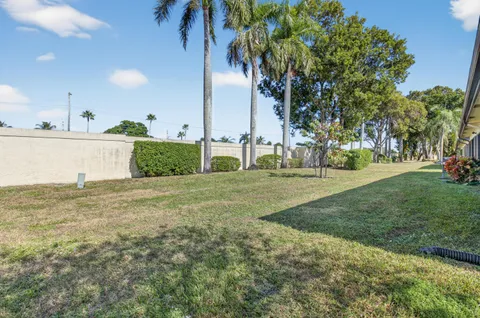 $289,000 | 5893 Sunswept Lane, Unit B, Boynton Beach, FL 33437