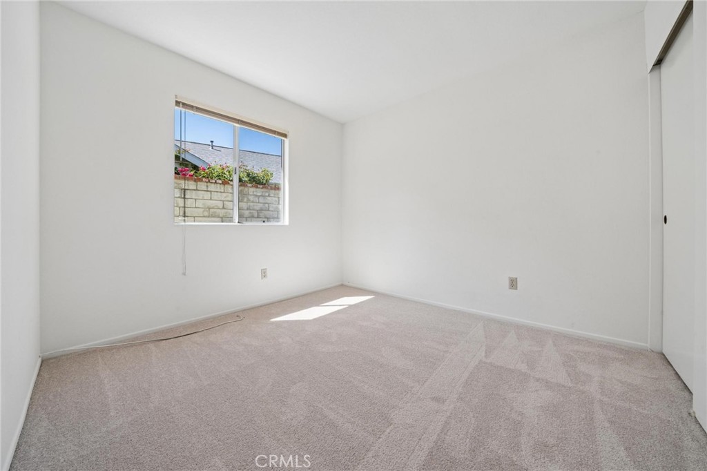 31918 Gelding Road Castaic, CA 91384 - Photo 17 of 43