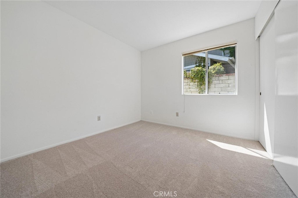 31918 Gelding Road Castaic, CA 91384 - Photo 19 of 43