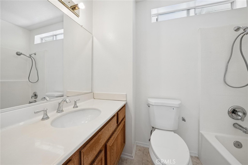 31918 Gelding Road Castaic, CA 91384 - Photo 21 of 43