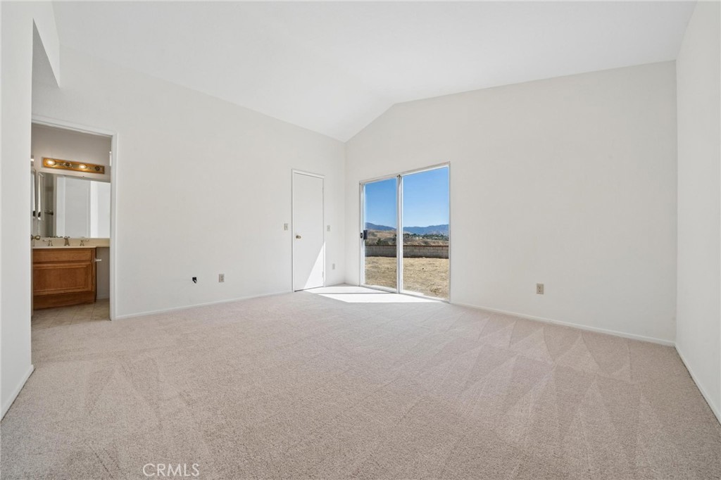 31918 Gelding Road Castaic, CA 91384 - Photo 23 of 43