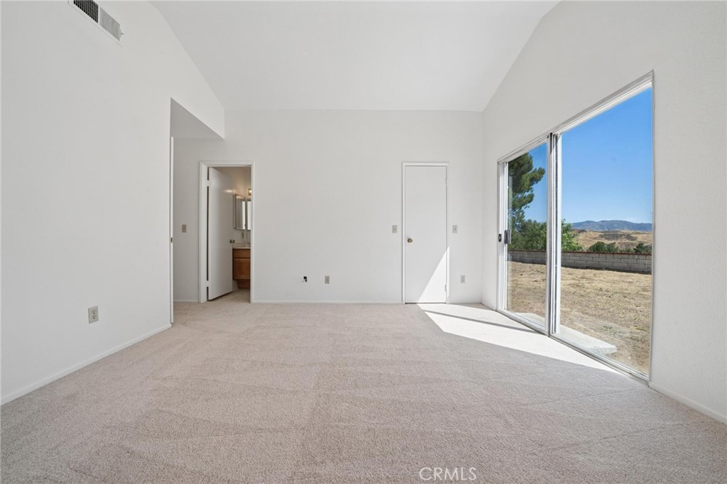 31918 Gelding Road Castaic, CA 91384 - Photo 24 of 43