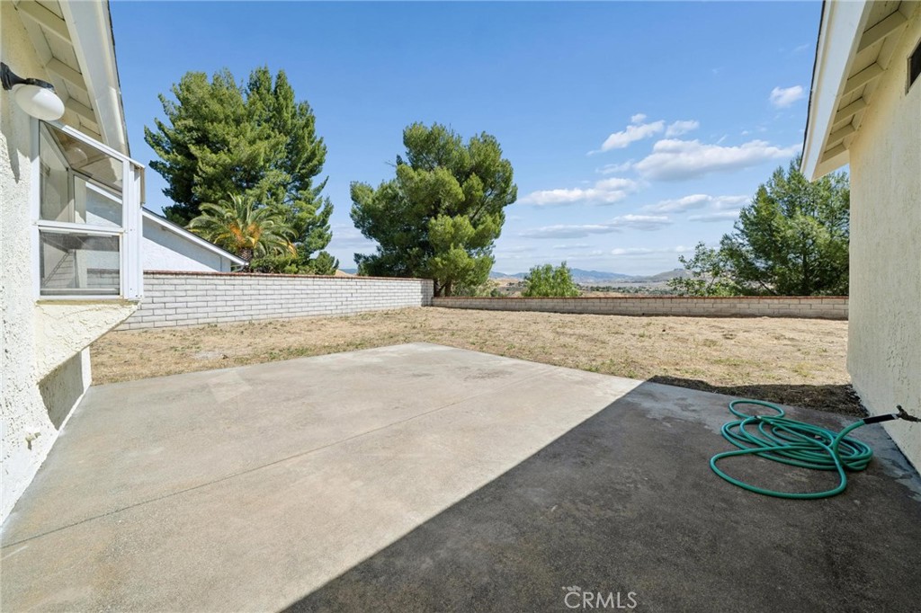 31918 Gelding Road Castaic, CA 91384 - Photo 27 of 43
