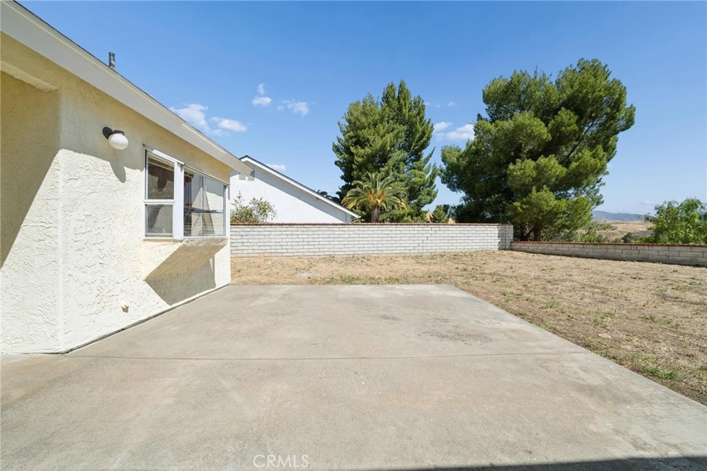 31918 Gelding Road Castaic, CA 91384 - Photo 28 of 43