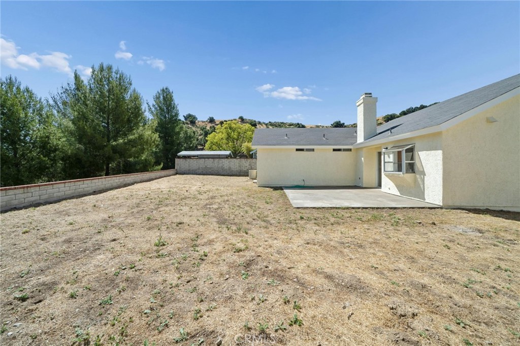 31918 Gelding Road Castaic, CA 91384 - Photo 30 of 43