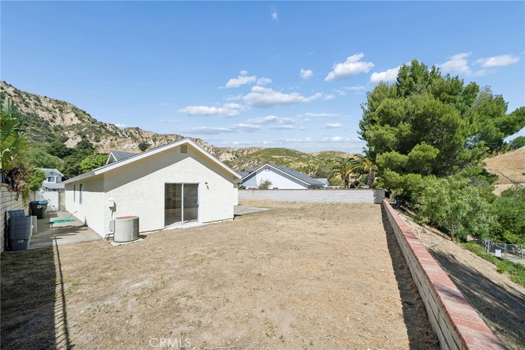 31918 Gelding Road Castaic, CA 91384 - Photo 33 of 43
