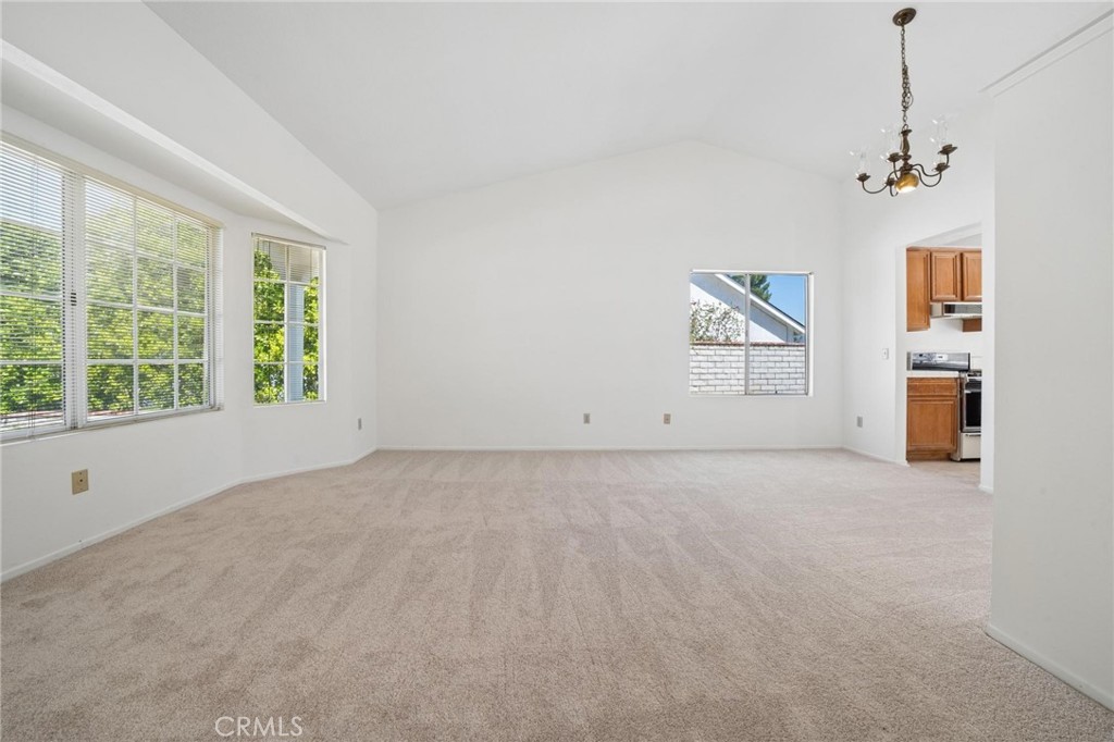 31918 Gelding Road Castaic, CA 91384 - Photo 4 of 43