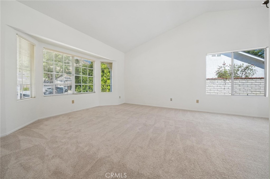 31918 Gelding Road Castaic, CA 91384 - Photo 5 of 43