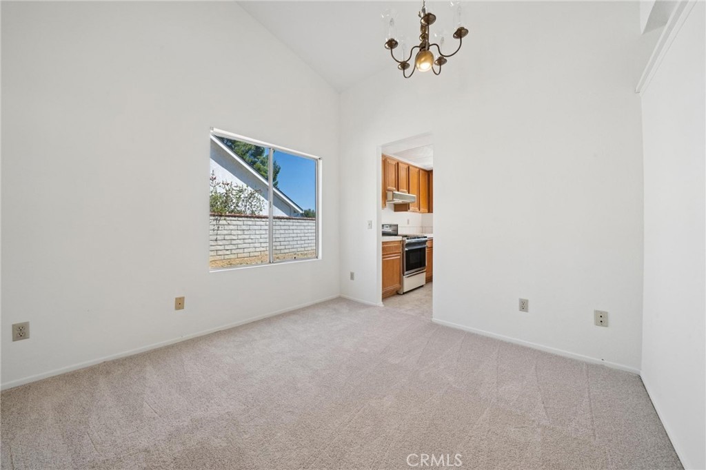 31918 Gelding Road Castaic, CA 91384 - Photo 9 of 43