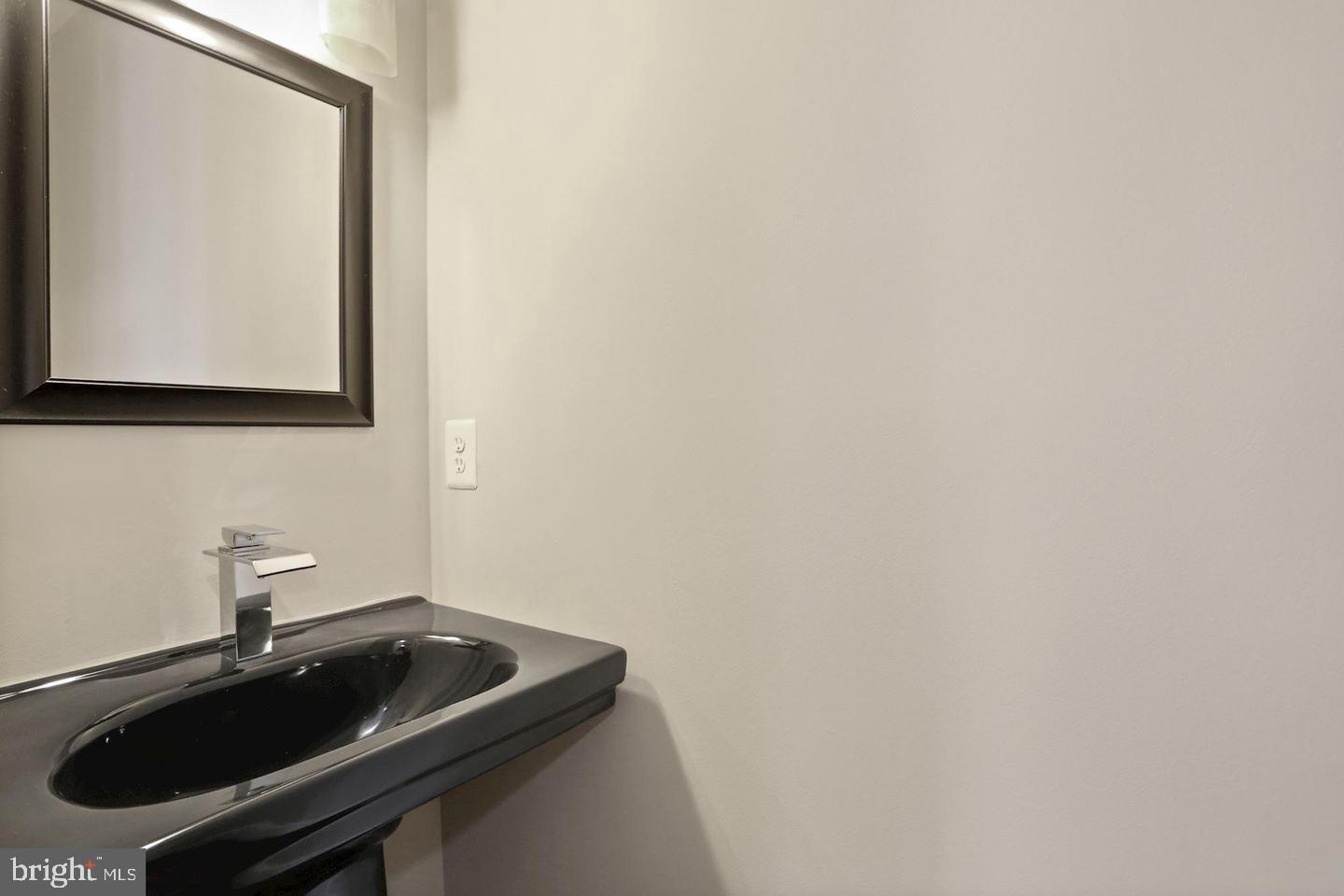 224 R Street Northeast, Unit 2 Washington, DC 20002 - Photo 14 of 34 Main Level Half Bath