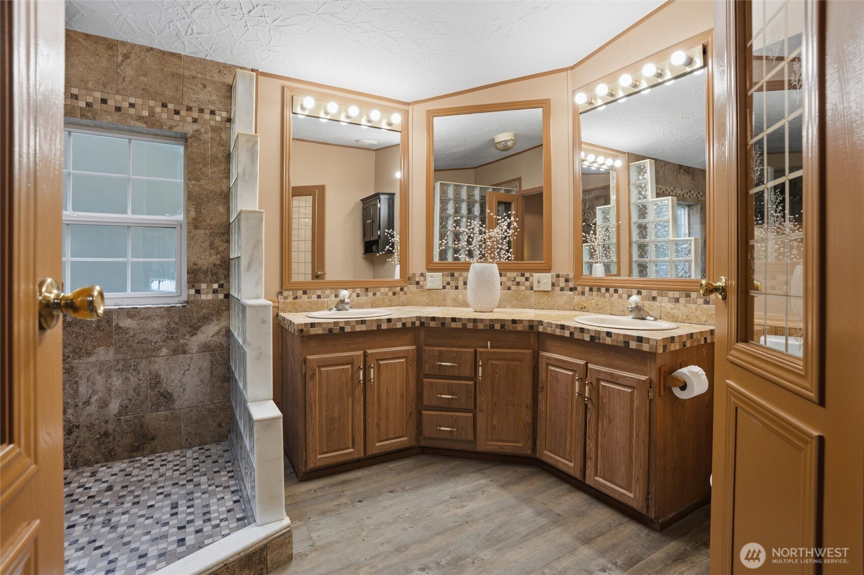 10535 Olalla Valley Road Southeast Olalla, WA 98359 - Photo 12 of 33 Gallery Image 12